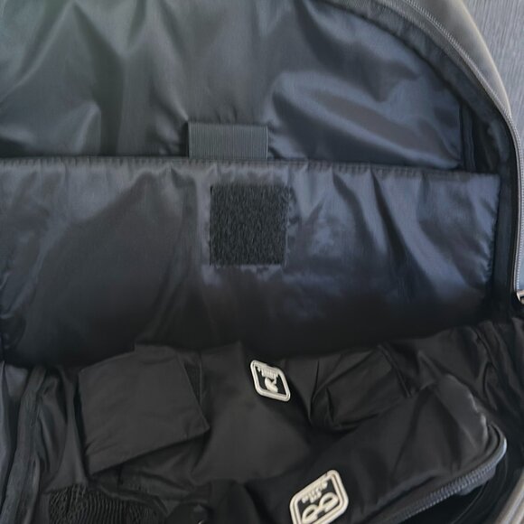 Intelligent Travel Backpack - Smart, Organized, Lightweight Backpack (Titanium) - Picture 4 of 4